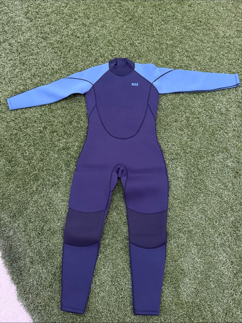 Women’s Long-Sleeve Rashguard Wetsuit - Blue & Navy